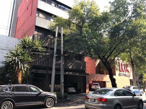 Imagen 2 de 10 de Oficina O Consultorio En Venta A 30 Pasos De Masaryk