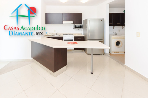 Cad Lobayan 303. Terraza Con Vista Parcial Al Mar