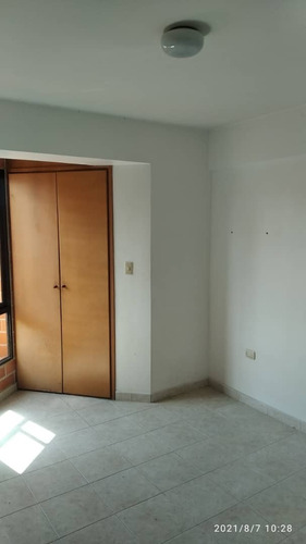 Imagen 8 de 11 de En Venta Apartamento Loma De Los Mangos Valencia