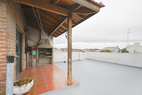 Venta Ph 4 Ambientes Sin Expensas C/ Terraza, Quincho Y Parrilla. Bernal. Apto Credito.