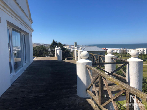 Buena Casa En Montoya Con Vistas Plenas Al Mar Y Cerca De La Playa 