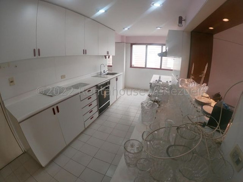 Imagen 5 de 15 de La Florida Venta De Apartamento 221 Metros 22-15611