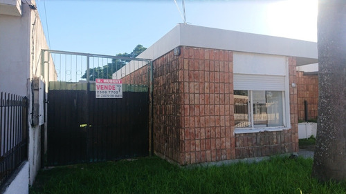 Casa Muy Linda Con Cochera Y Gran Fondo