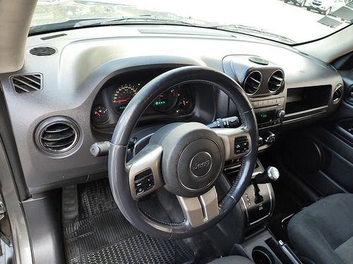 Imagen 12 de 20 de Jeep Patriot 2012 Sport 4x4 At Abasto Motors