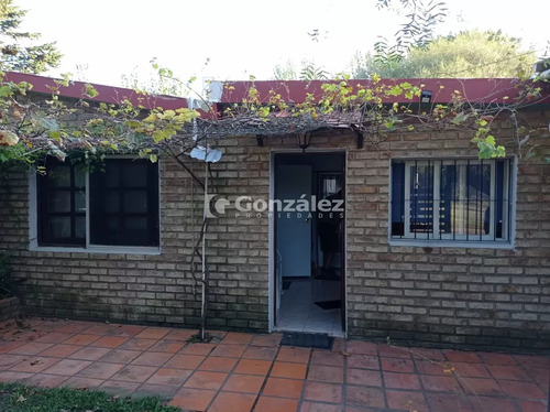 Venta De Un Padrón Con 3 Casas, Piriápolis