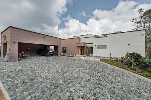 Casa En Venta En Envigado. Cod V12364