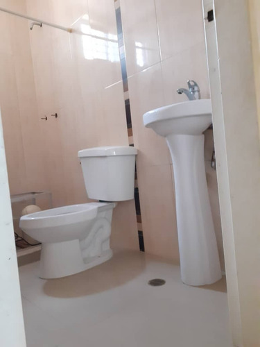 Imagen 10 de 21 de Townhouse En Residencias Altos De Monte Alegre Urb Tazajal En Naguanagua + Piscina Y Pozo