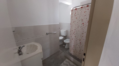Imagen 18 de 30 de Venta Casa Quinta 4 Ambientes Lujan Gran Parque. Hermosa Casa En Zona Residencial Y Tranquila. Entorno Ideal Para Tu Familia. Por Precio Y Calidad Nada Igual. Inmobiliaria Profesionalidad Y Seguridad