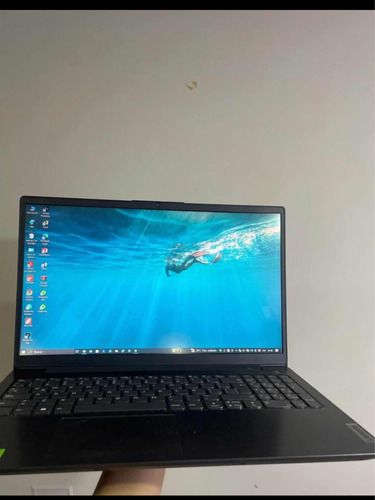 Laptop Lenovo V15 G2