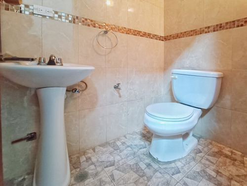 Imagen 6 de 14 de Local En Alquiler 52m2 Planta Baja Cc Vasconia Los Teques