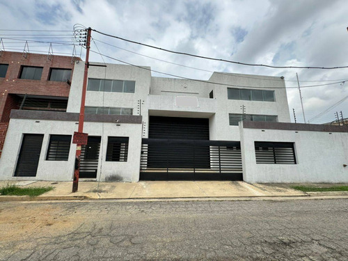 Josseyris Jimenez Vende Galpon En San Diego Los Jarales