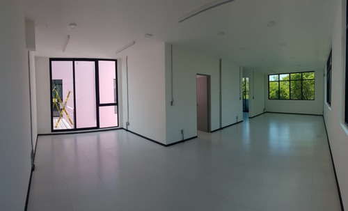 Edificio Para Oficinas, Consultorios, Escuela O Uso Mixto Frente Al Bosque De Chapultepec