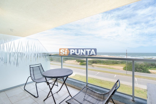 Imagen 17 de 28 de Apartamento De Tres Dormitorios En Suite En Alquiler Con Vista El Mar En Primera Línea Playa Brava