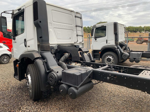 Imagem 11 de 15 de Vw 17280 Volkswagen 4x2 Ano 2019 Toco Chassis