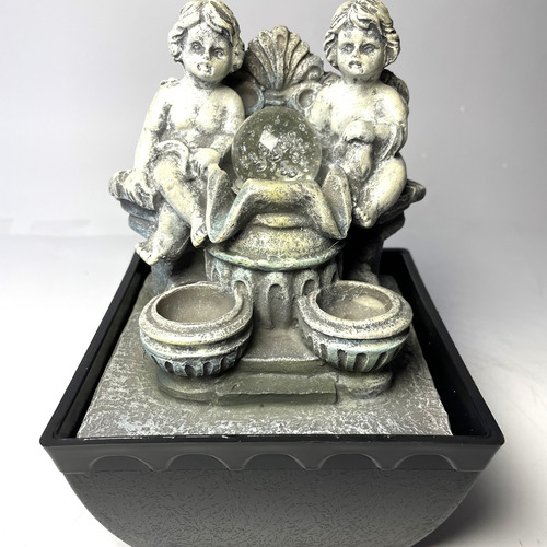 Fuente De Agua Pileta De Agua Querubín 18cm Con Luz