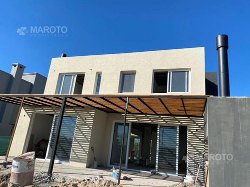 Casa En Venta En Barrio El Canton Puerto - Maroto Propiedades