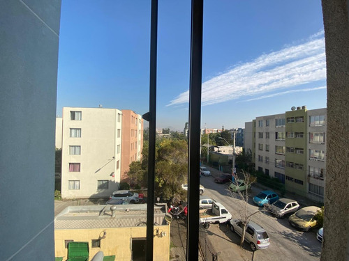 Excelente Ubicación En Condominio Y Con Estacionamiento
