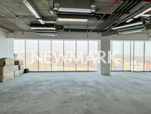 Oficina Con Excelente Conectividad Y Certificación Leed Gold