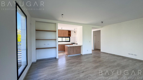 Venta Casa - Barrio Privado Santa Emilia / Pilar Del Este