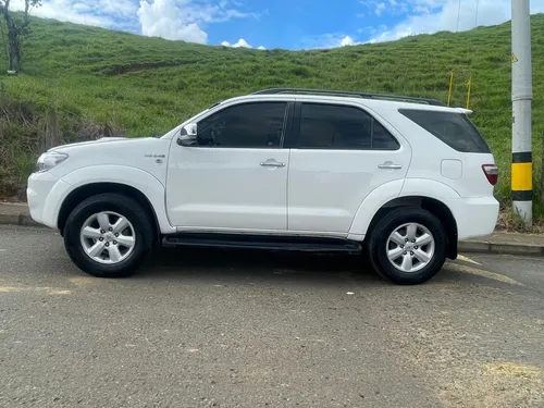 Toyota Fortuner 3.0 Sr5