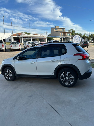 Peugeot 2008 1.6 Feline