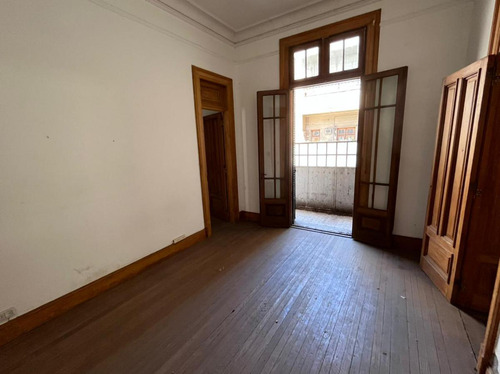 Venta Departamento De Época Con 6 Dormitorios Y 282m2 A Usd 640 Por M2 En Microcentro Rosario