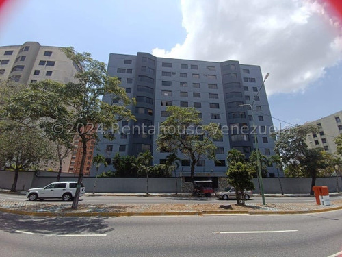 Rah Lara Vende Amplio Y Comodo Apartamento Ubicado En Zona Este,  Barquisimeto-lara