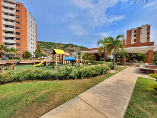 Imagen 4 de 12 de En Venta Apartamento En Res. Costarena Suites, Av. Costanera Nueva Barcelona