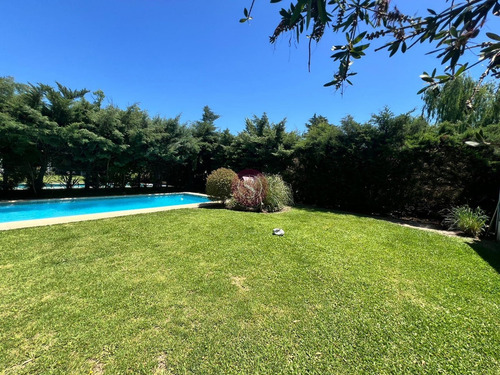 Casa En Venta En Bermudas, Pilar, G.b.a. Zona Norte