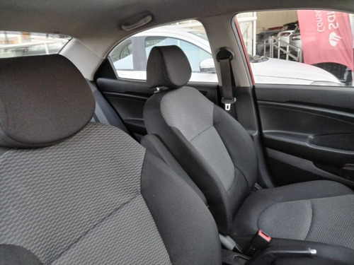 Hyundai Verna 1.4 Plus Mt