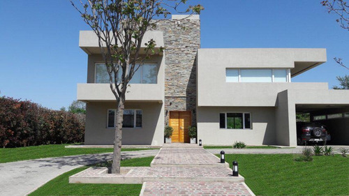 Casa En Venta Altos Del Chateau - Categoría