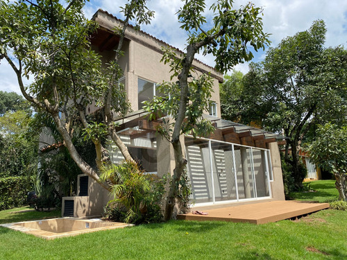 Casa En Condominio En Venta En Avándaro 3 Recámaras