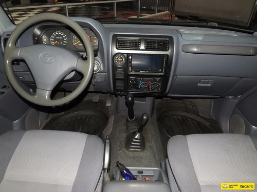 Toyota Meru .