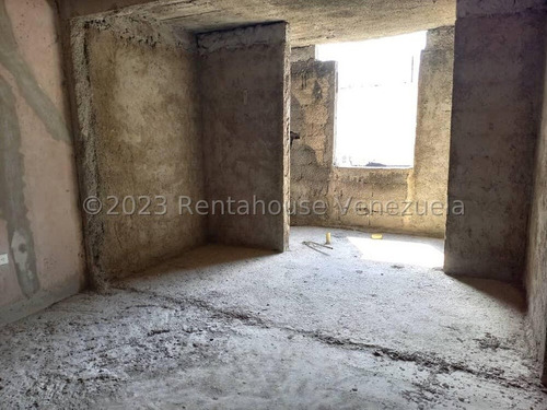 Casa En Venta En Sector La Ensenada Primer Piso Cuenta Dos Habitaciones; Una Principal Con Baño Y Vestier, Y La Segunda Habitación Con Baño Gabriela C.