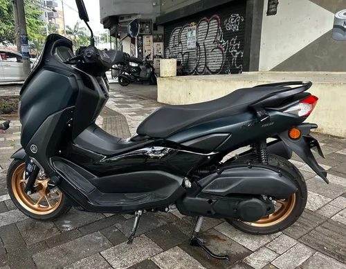 *se Vende* Nmax Connected 2025 2.200 Km Soat Hasta Abril 2