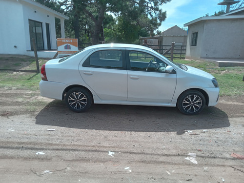 Toyota Etios 1.5 Sedan Xls