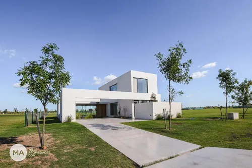 Casa 3 Dormitorios En Construcción - Av. Arturo Illia 158 - Funes Vida Club De Campo | Venta
