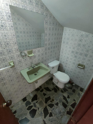 Imagen 8 de 17 de Casa En Arriendo En Bogotá La Castellana. Cod 100753
