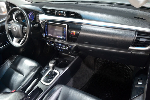 Imagen 12 de 15 de Toyota Hilux 4×4 D/c Srx 2.8 Tdi 6 At 2016