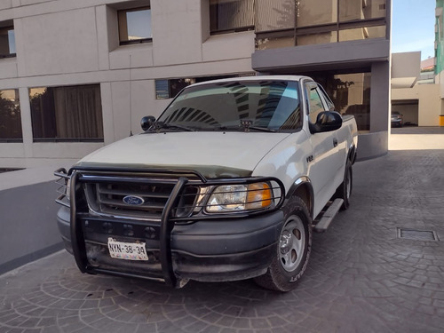 Ford Lobo 4.6 Stx Cabina Regular 4x2 At