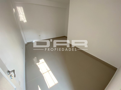 Imagen 8 de 9 de Excelente Ph 4 Amb Con Patio Y Terraza! - Directorio 7200