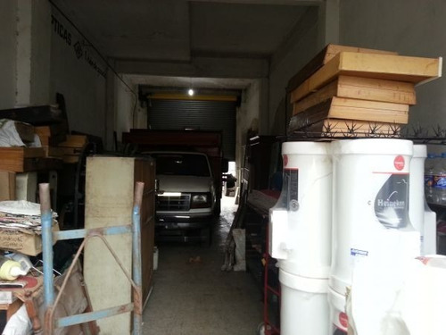 En Venta Gran Galpon,2 Locales Y 2 Deptos En Block En Temperley (227)