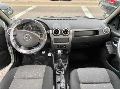 Imagem 10 de 14 de Renault Logan 1.0 Expression 16v Flex 4p Manual 2011