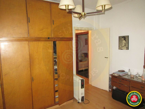 Venta - Casa En 2 Plantas - 4 Dormitorios - 2 Baños ** Apta Credito **