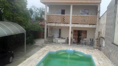 Imagem 1 de 10 de Casa Com Piscina Em Itanhaém! Lado Praia, 300 Metros Do Mar.
