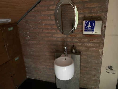 Local Apto Para Oficina Corporativa - A López Y Constitución