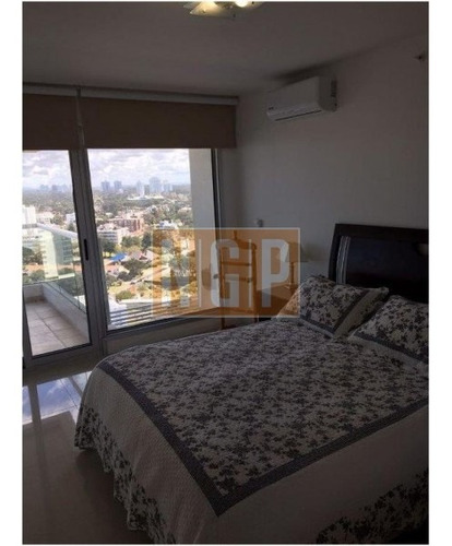 Apartamento En Brava, 2 Dormitorios -ref:18057