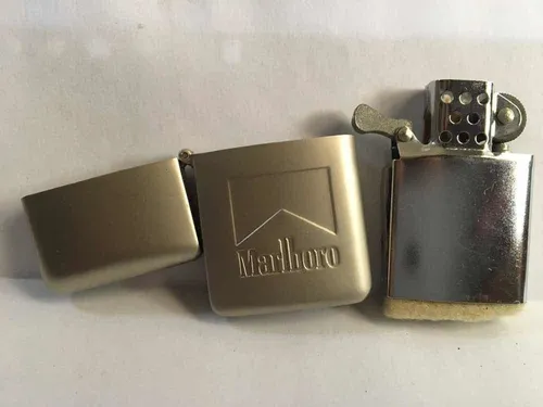 Encendedor Zippo Marlboro (Usado)