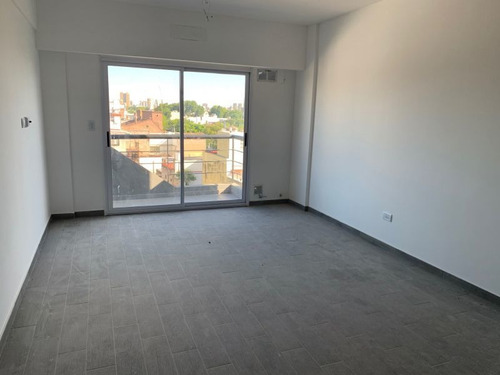 Imagen 2 de 10 de Estrenar - Frente - A Mts De Jonte - Vista Abierta