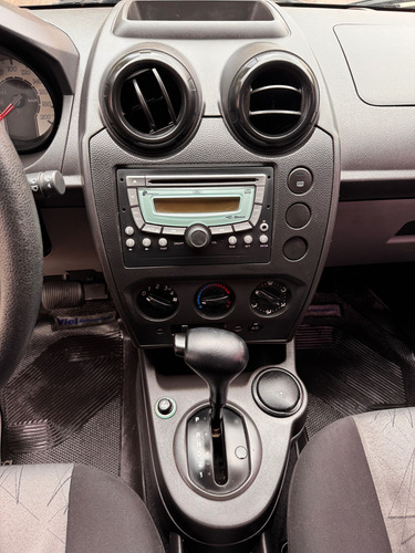 Ford Fiesta 1.6 Ambiente At Mp3
